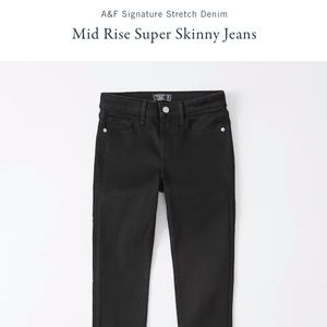 NWT Abercrombie Black Super Skinny Jeans 29 short